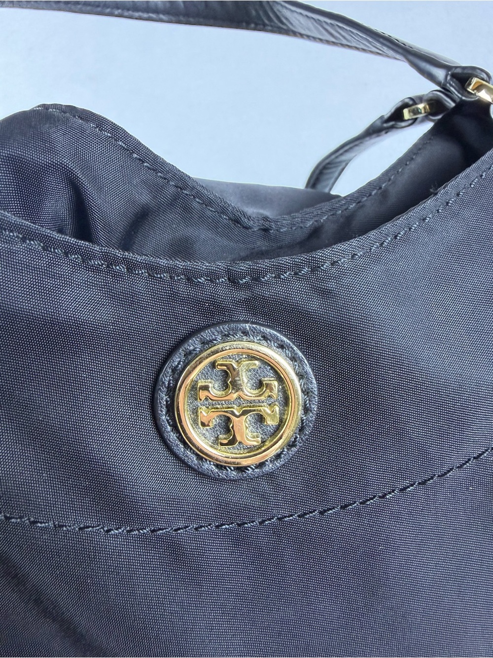 Tory Burch Black Nylon & Leather Drawstring Tote Shoulder Bag Gold Hardware - Picture 8 of 13